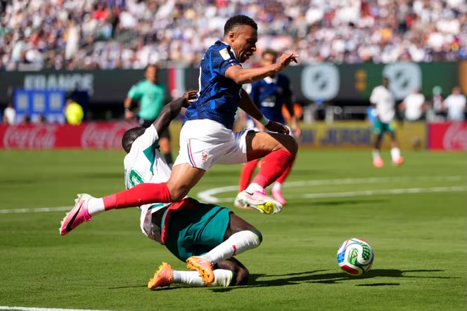 Les Bleus mettent M6 sur orbite : audience monstre pour le choc face au Sénégal
