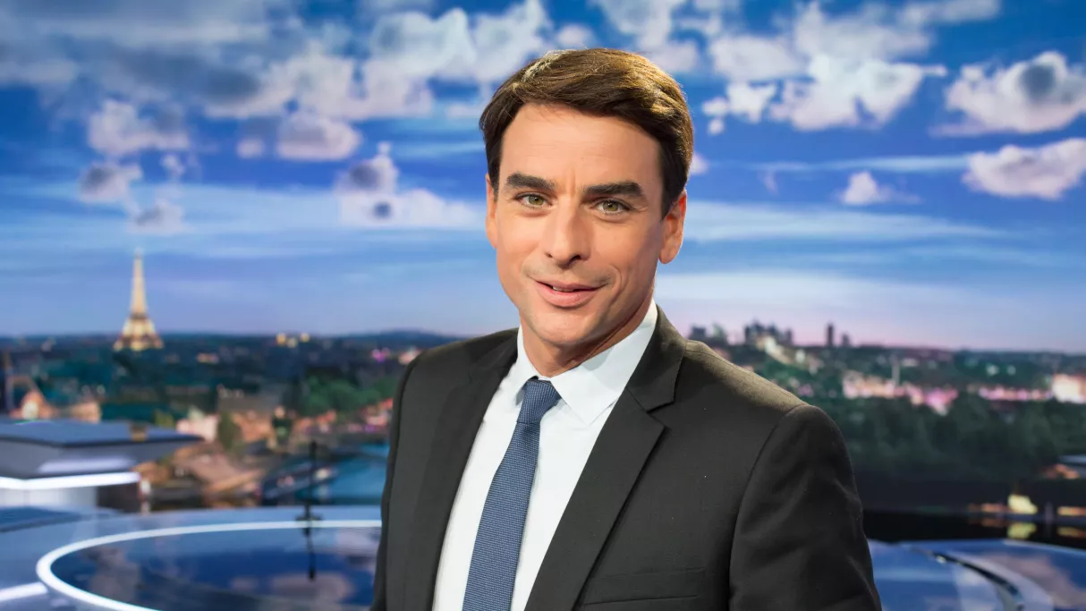 Julian Bugier : sa blague osée en plein « 13 Heures » sur France 2