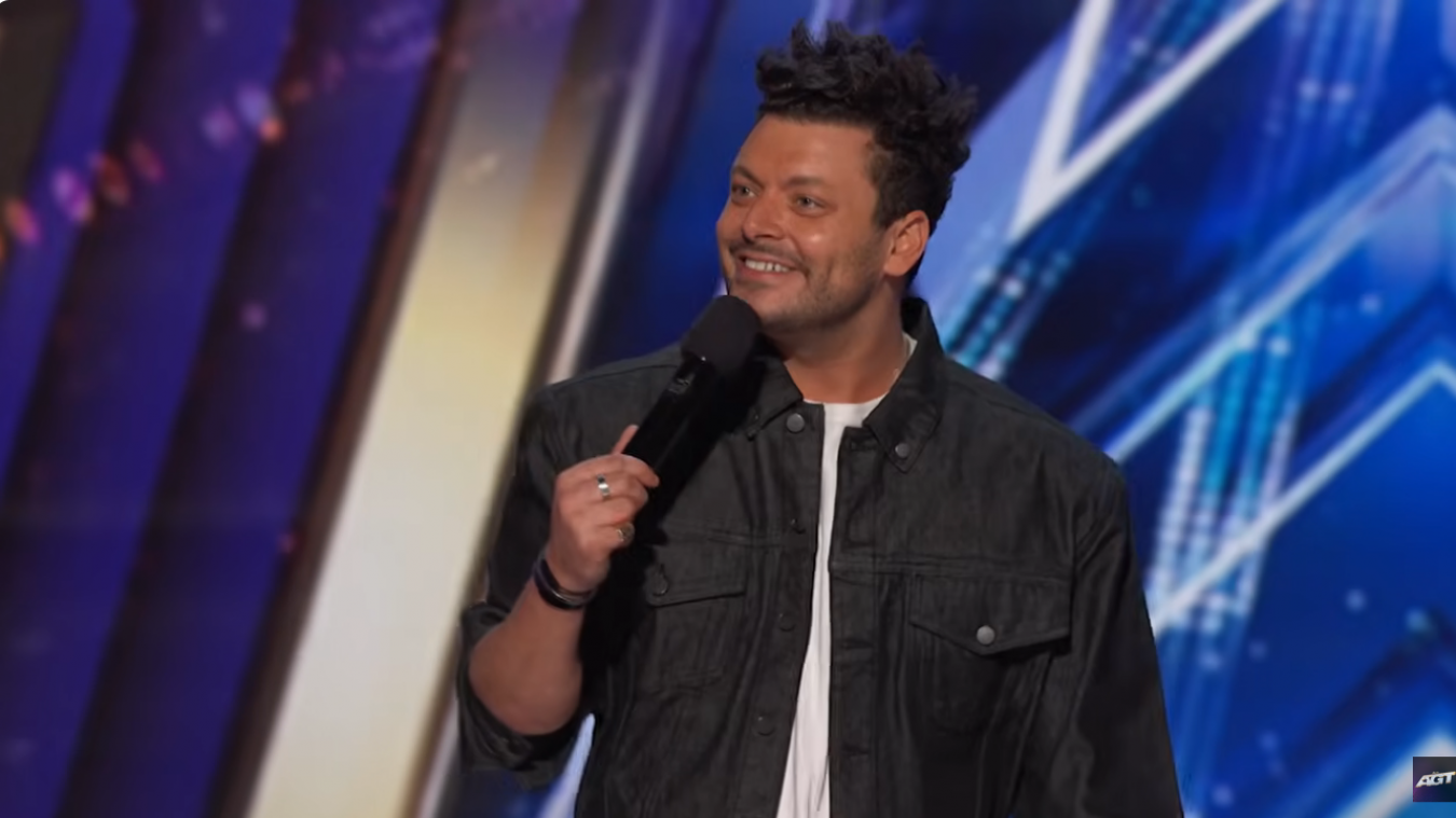 Kev Adams dévoile les coulisses de son triomphe américain
