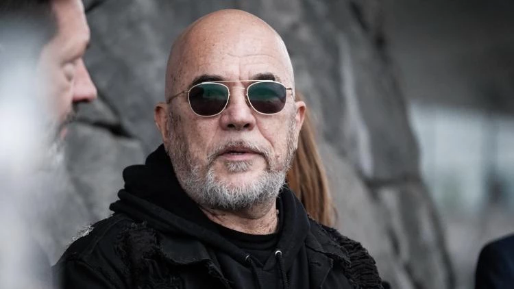 « J'ai accueilli des gendarmes chez moi » : Pascal Obispo sort du silence et répond à la polémique
