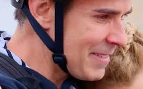 Photo de l'équipe d'Élodie Gossuin et Jean-Baptiste Marteau dans Fort Boyard 2026