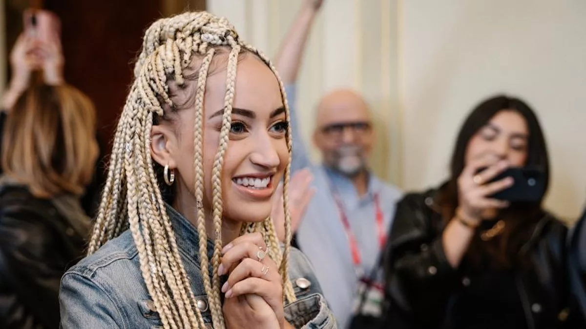 « De l’Eurovision au pape » : à 17 ans, Monroe s’offre le Stade de France