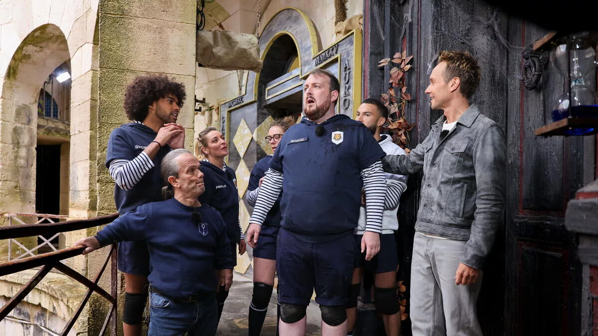 « J’ai envie de lui en coller une » : Emmanuel Petit écœuré par Willy Rovelli dans « Fort Bayard » 
