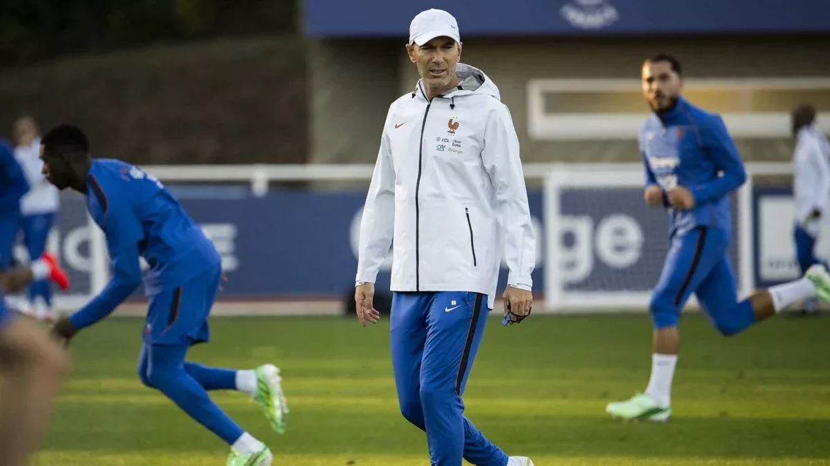 Ce soir à la télé : Zidane fait ses débuts avec les Bleus, France 3 joue la carte bretonne et M6 traque les arnaques