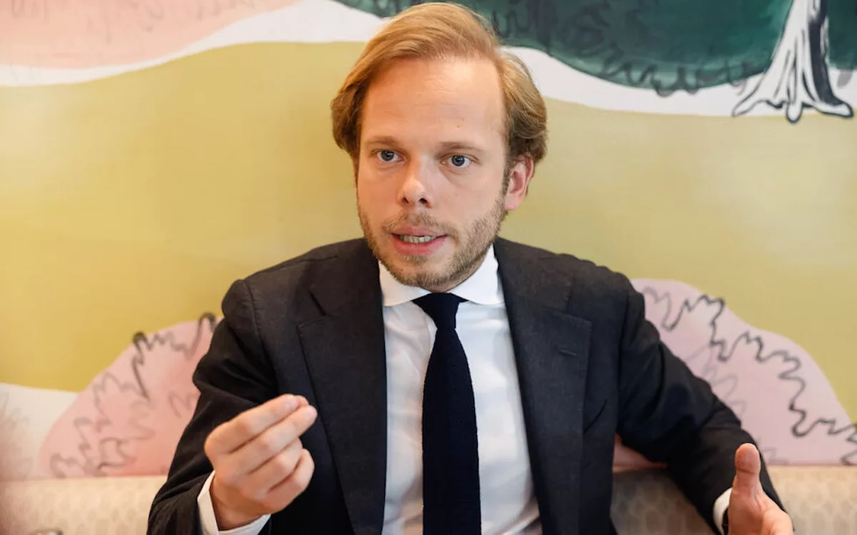 France Inter : Charles Alloncle accuse la direction d’avoir « capitulé » après le départ de Charles Sapin