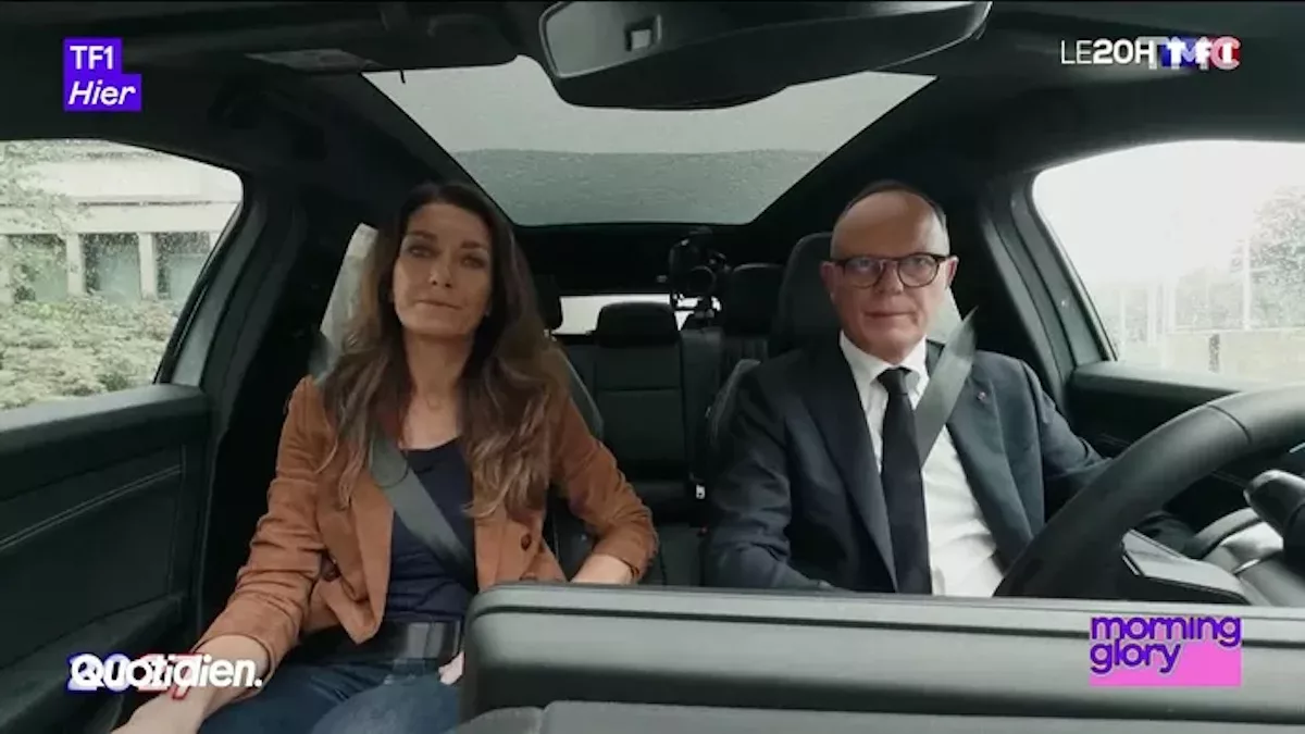 Yann Barthès se moque de la virée d’Édouard Philippe et Anne-Claire Coudray
