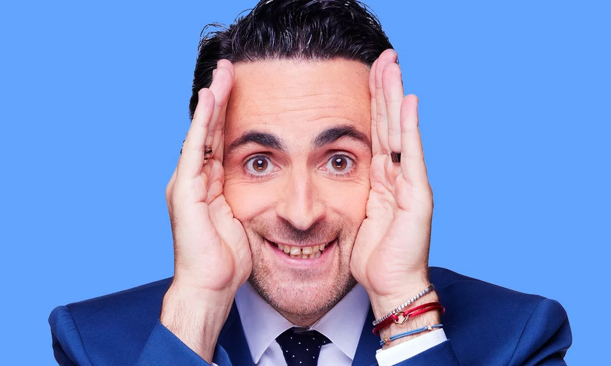 TF1 : Camille Combal bientôt aux commandes de « Taskmaster », le jeu phénomène britannique